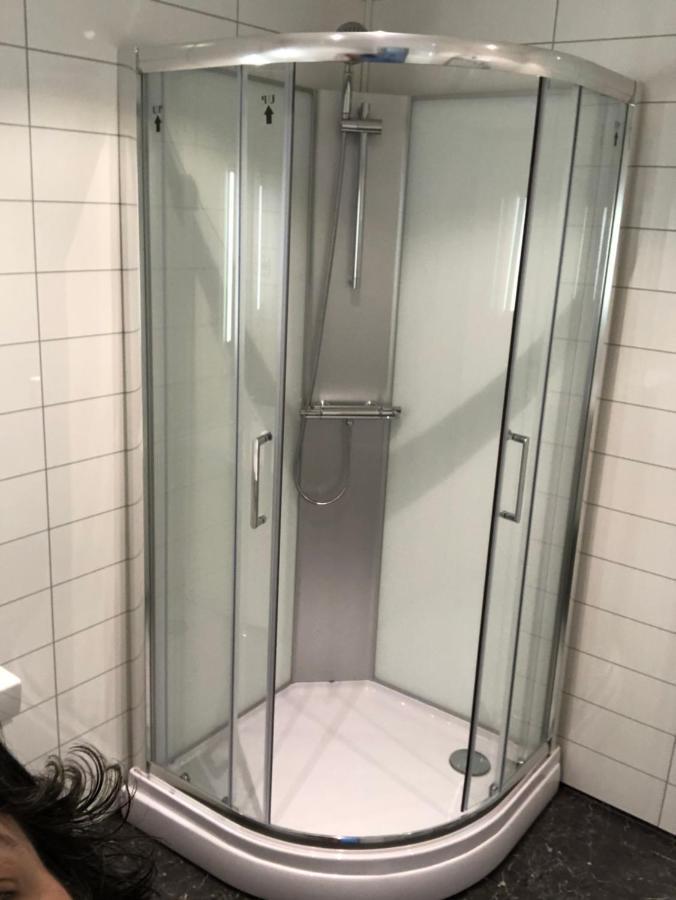 Apartamento Den Gule Huset Lyngdal Exterior foto